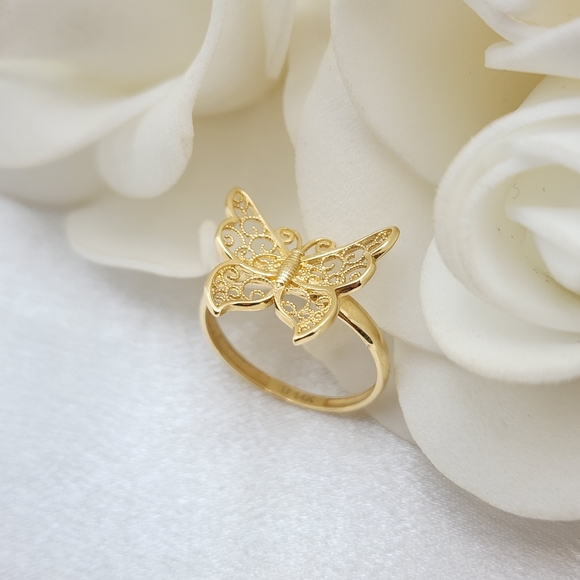 Solid 14k Gold Big Butterfly Ring - Size 7 - Picture 3 of 8
